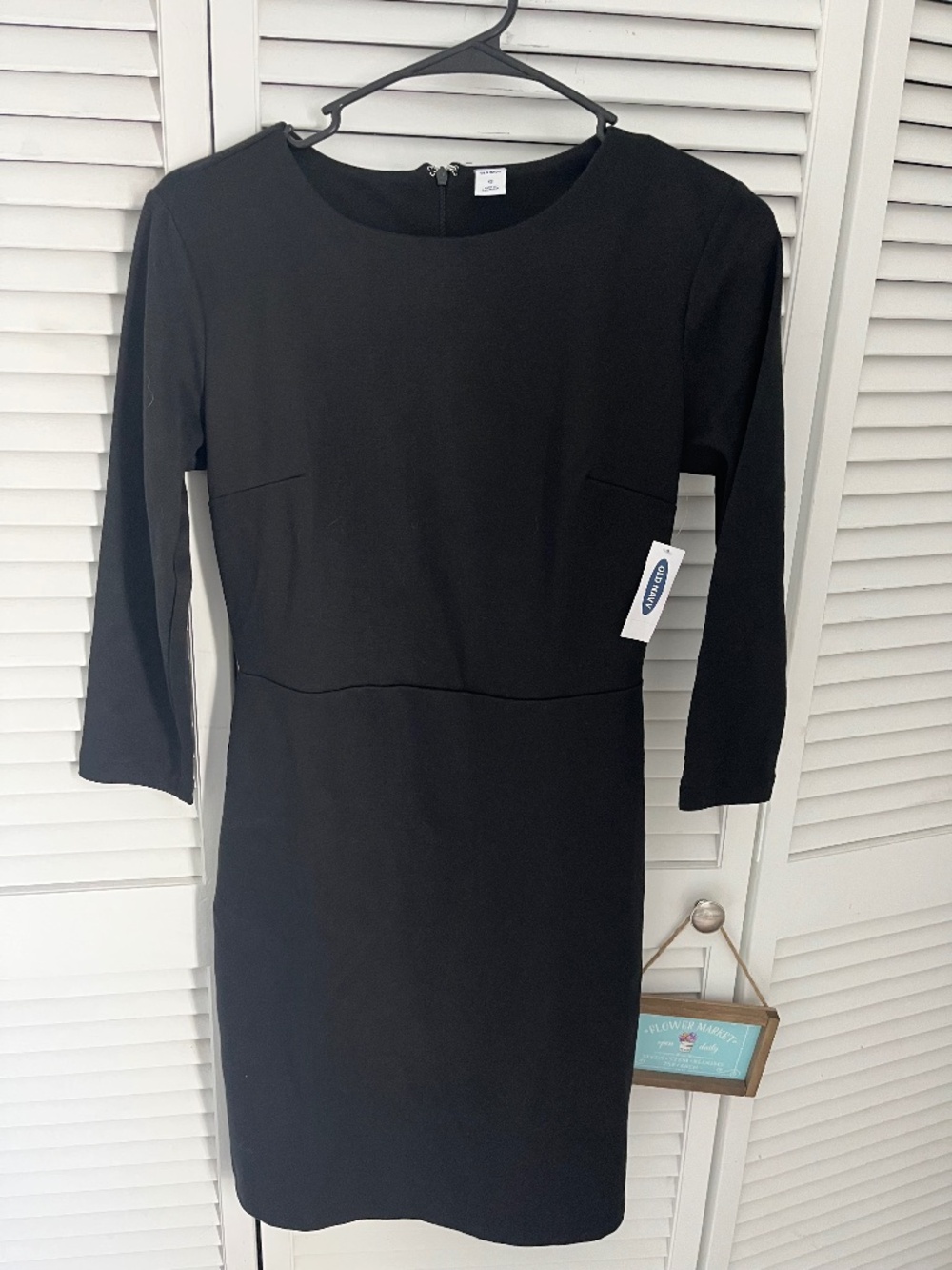 Old Navy Fitted Dress  ! Size XS ! New with tags! Retail $39